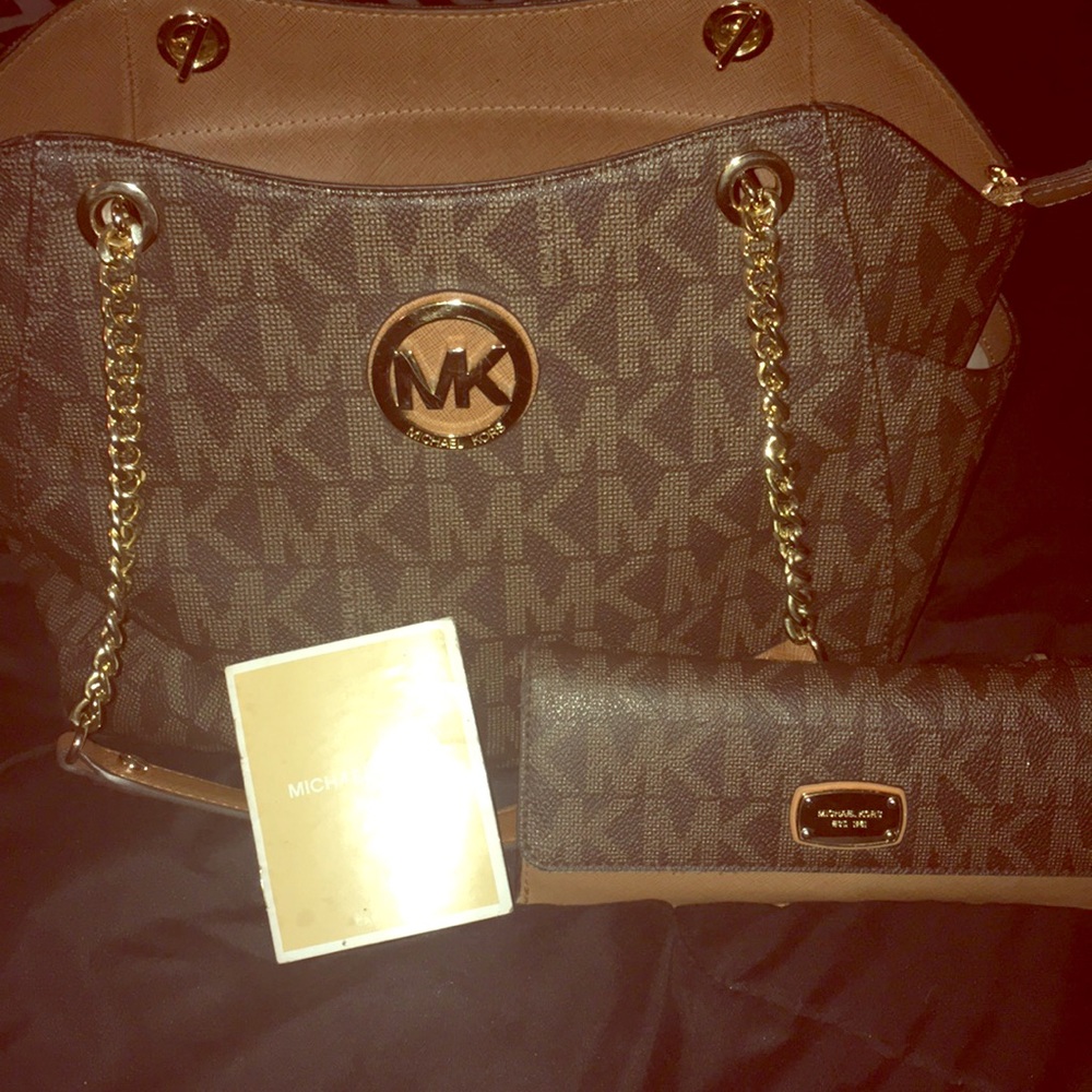 💯Authentic MK Purse And Wallet